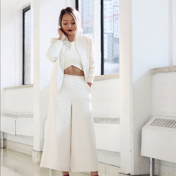 Aritzia Pants - NWOT Lalemant Pants Taupe